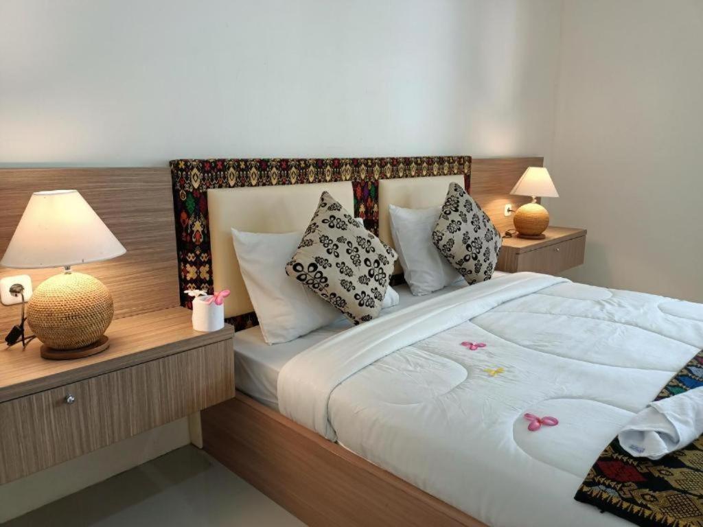 Sapak Bungalow 塞隆贝拉纳克 外观 照片